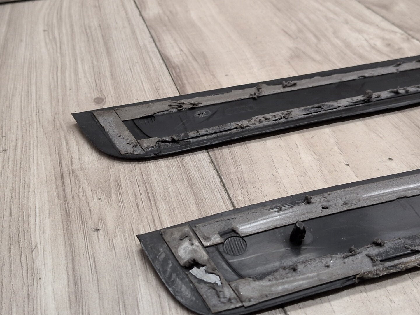 2008 - 2017 Audi S5 8T Front Left Right Scuff Plate Door Sill SET 8T0853373