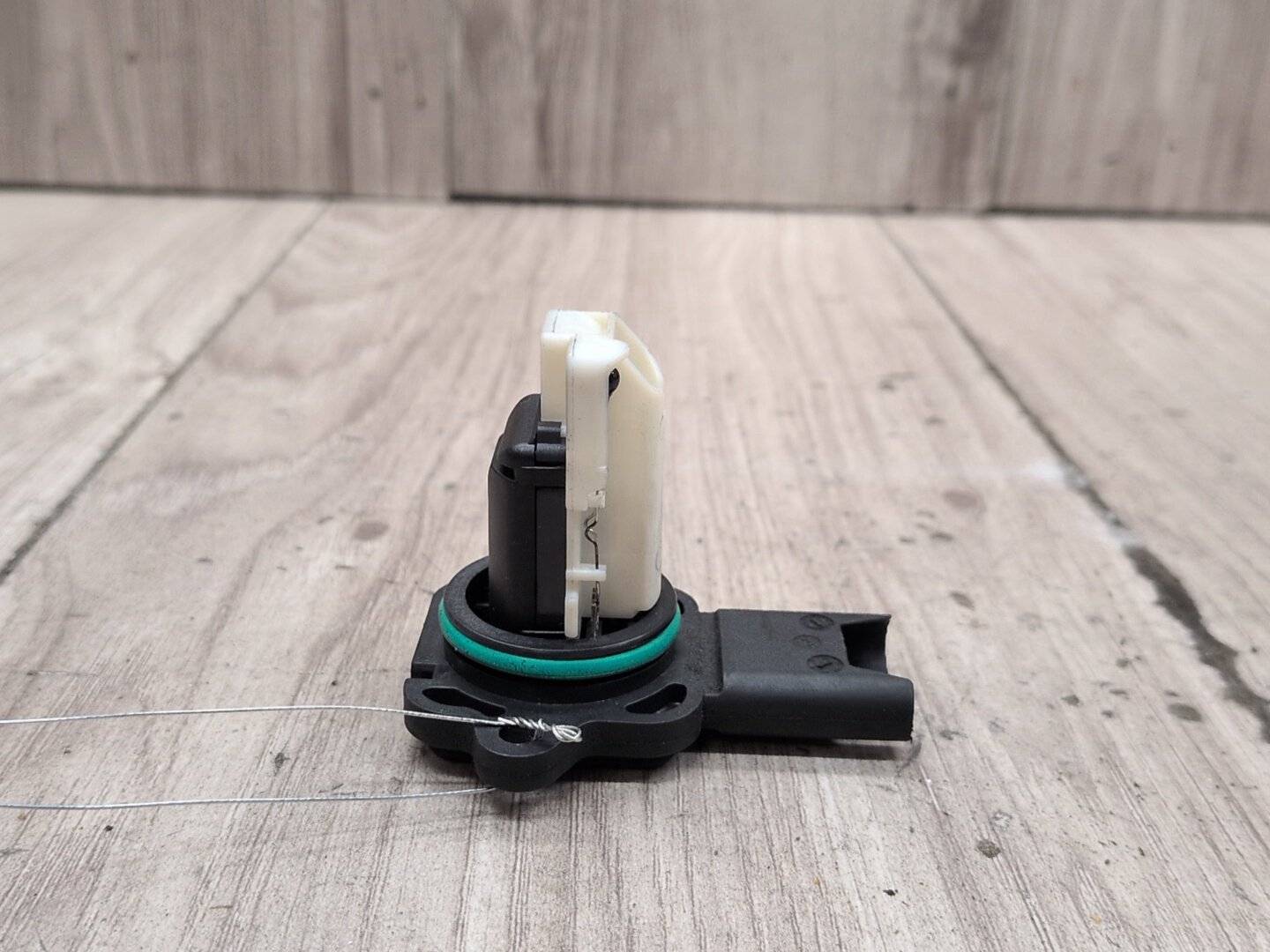OEM BMW E82 E88 E90 E92 E93 328 Engine N51 N52 Air Flow Mass MAF Sensor Meter