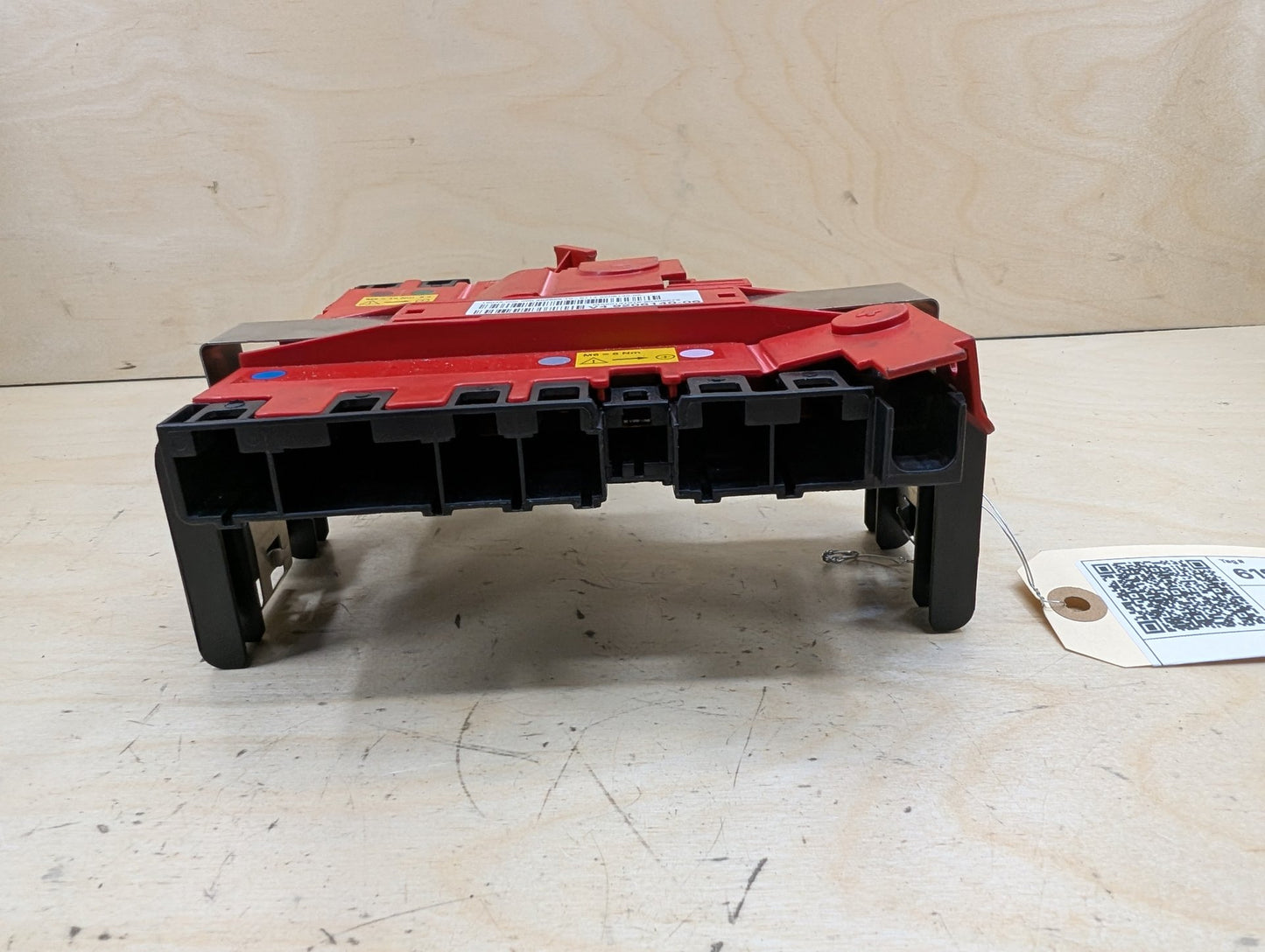 2011-2016 BMW X3 F25 Rear Battery B+ Terminal Junction Point Relay Fuse Box 9206140