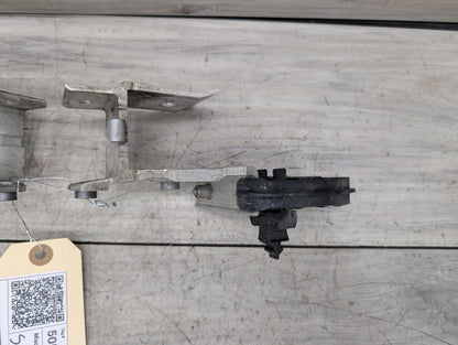 2014 - 2019 BMW 340 F34 Radiator Lower Mounting Brackets SET 8620733 B58B30M0