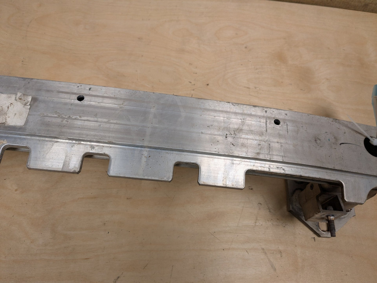 18-23 OEM BMW G30 M550 REAR Bumper Reinforcement Rebar Carrier Impact Crash Bar