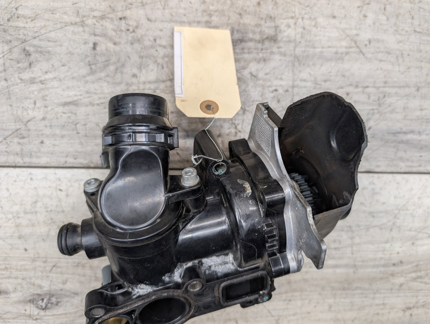 2009 - 2017 Audi Q5 8R Engine Motor Cooling Auxiliary Water Pump 06H121026DD EA888