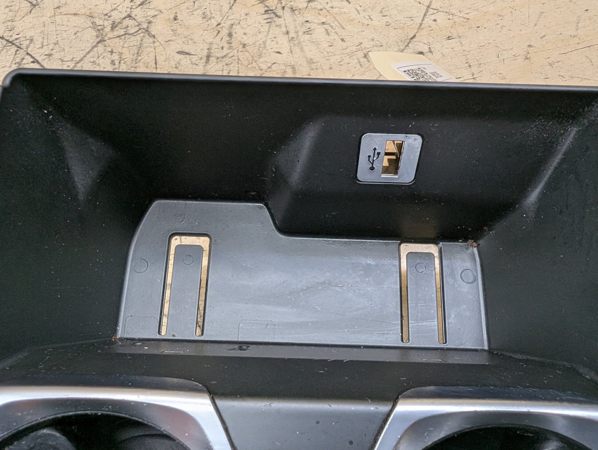 16-19 OEM BMW G11 G12 740 750 M760 Center Console Cup Holder USB Charging Port