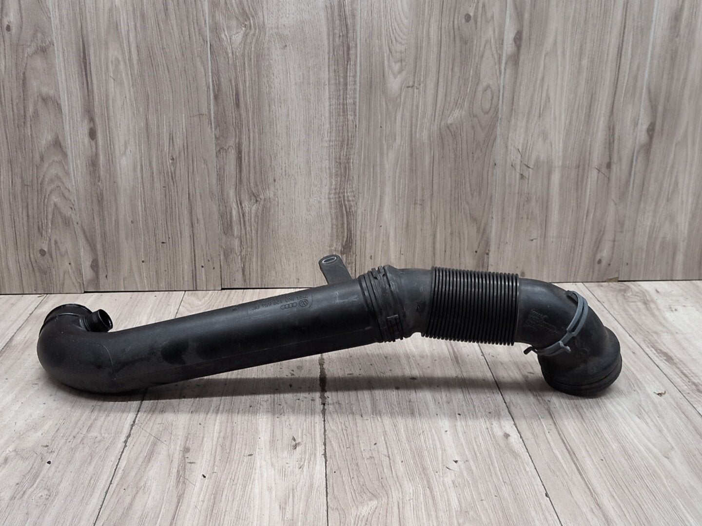 2015-2018 Audi Q3 8U Engine Motor Air Duct Tube Hose 1K0129654B