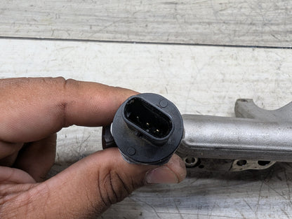 2018 - 2024 BMW X3 G01 Engine Motor Fuel Injector Rail Line 7639979