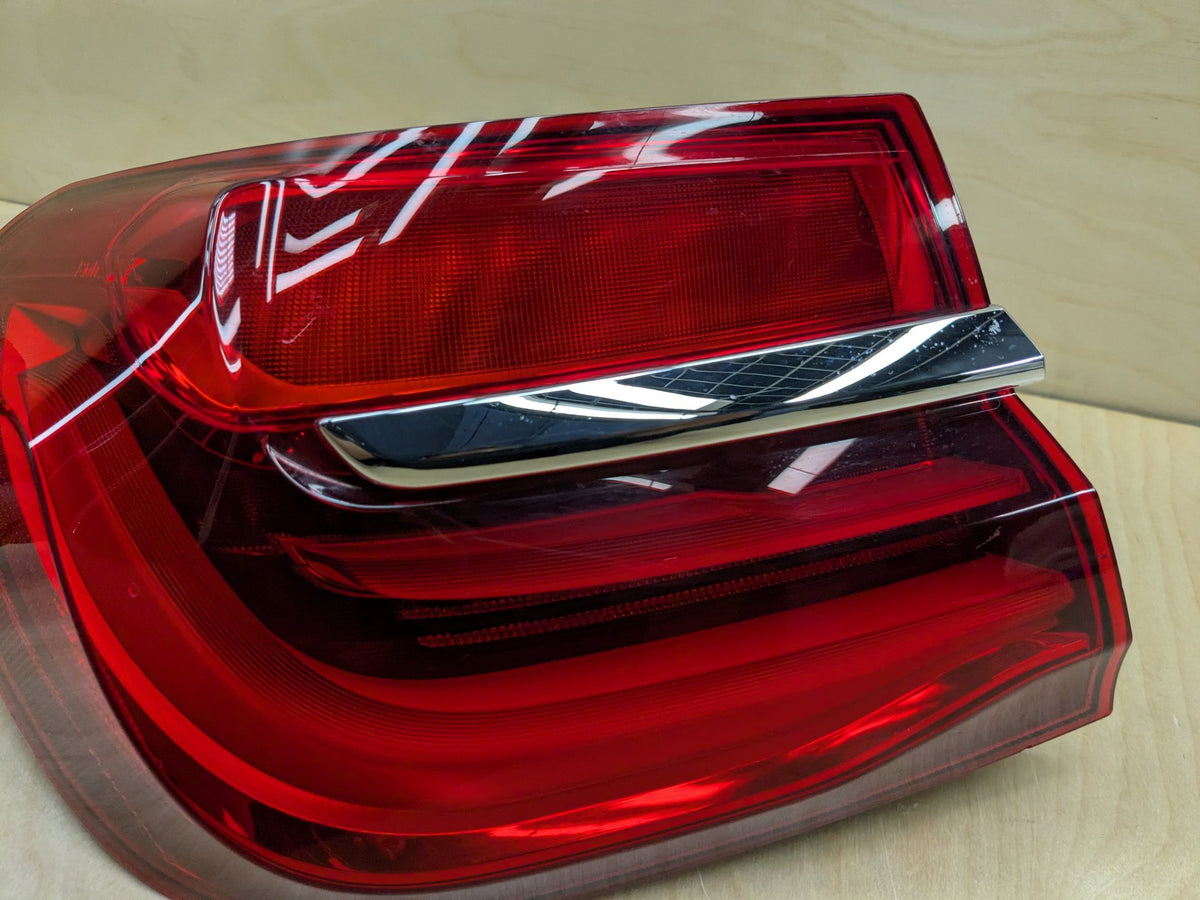 16-19 OEM BMW G11 G12 740 750 M760 B7 Rear Left Driver Outer LED Tail Light