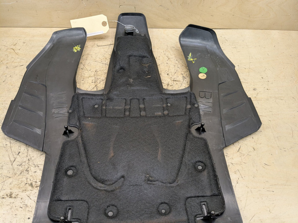 2018-2023 BMW G30 M550i N63B44O2 Engine Cover 8679177