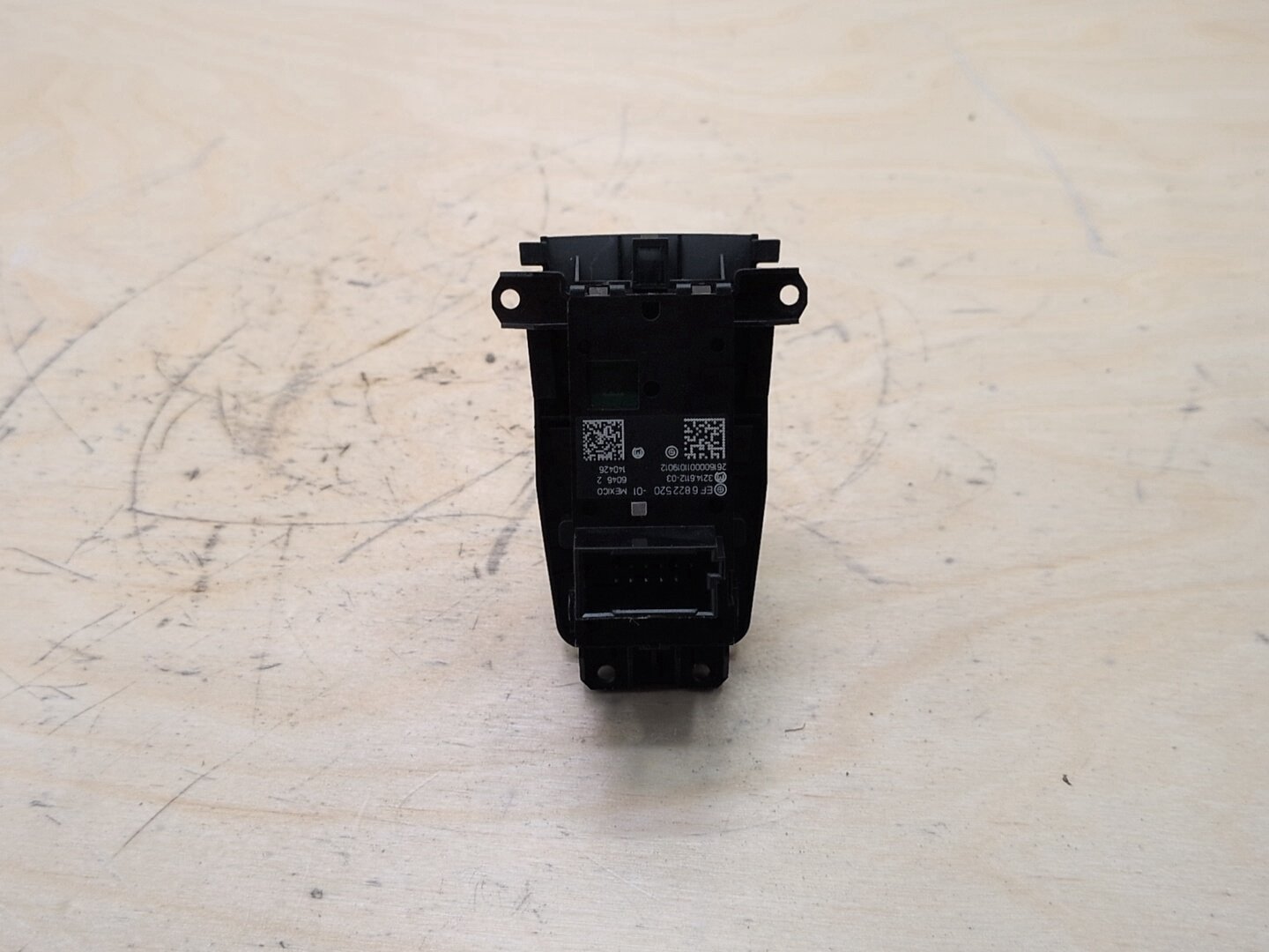 2015-2019 BMW X6 F16 Emergency Parking Brake Switch 6822520