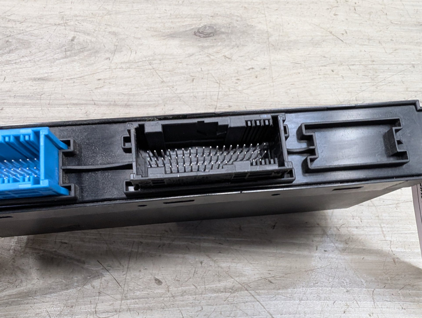 06-13 OEM BMW E88 E90 E92 E93 Junction Box for Electronics 3 Module Unit JBBFE II