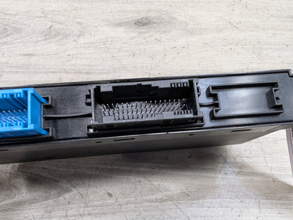 06-13 OEM BMW E88 E90 E92 E93 Junction Box for Electronics 3 Module Unit JBBFE II