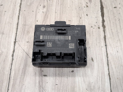 2018 Audi Q3 8U - Front Right Passenger Window Door Control Module 8X0959792K