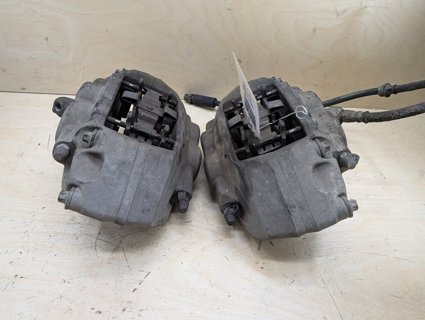 2012-2018 BMW 335i F30 Front Left Right Brake Caliper SET 6865537
