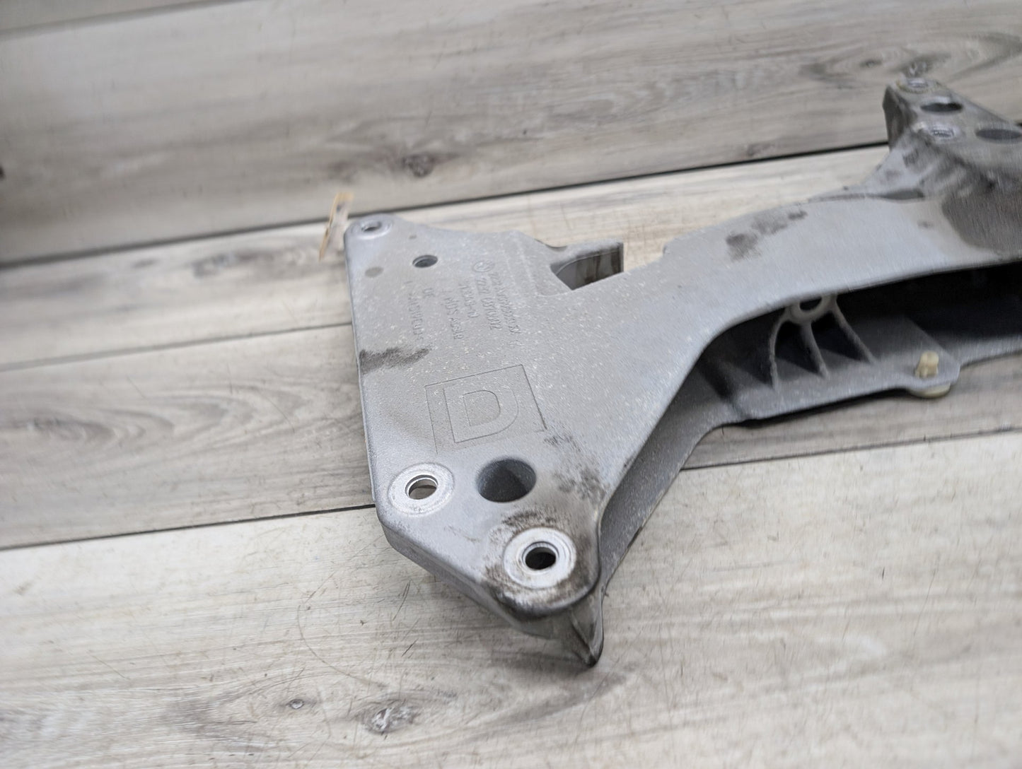 2017-2023 BMW 530i G30 Transmission Mount Bracket 6870602