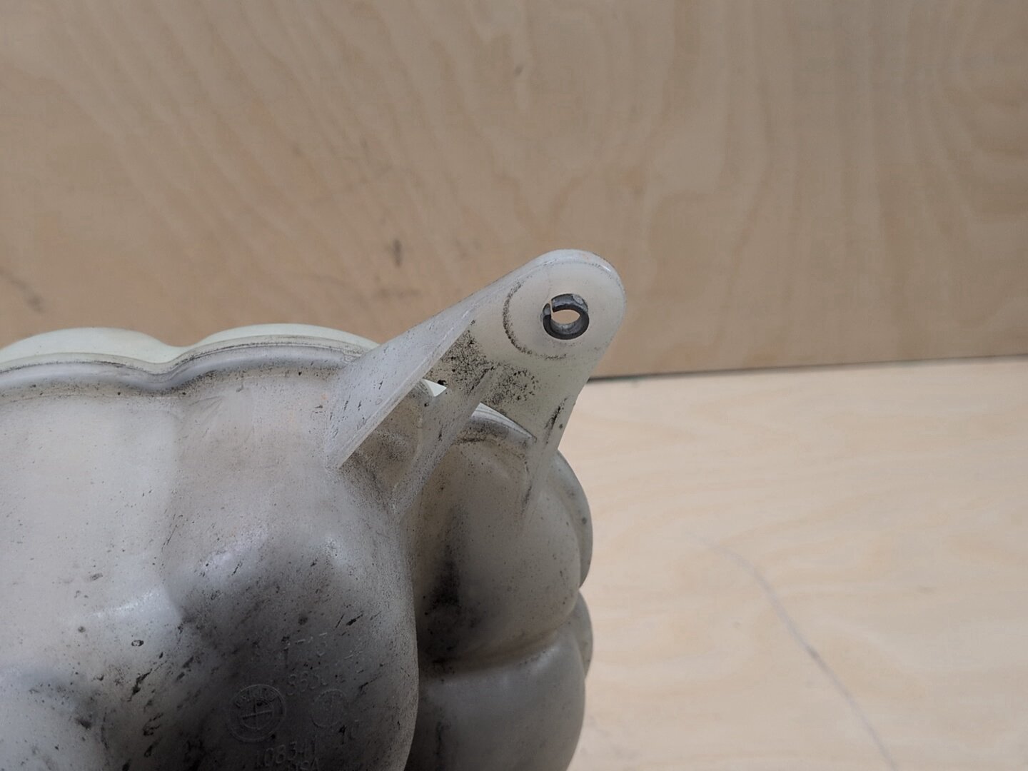 2015-2019 BMW X6 F16 Coolant Expansion Tank Reservoir 8630170