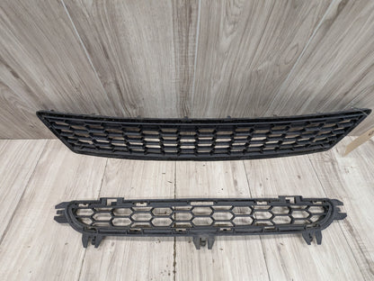 2011 - 2017 BMW X3 F25 Front Middle Center Bumper Cover Grille 8048097 N20B20O0