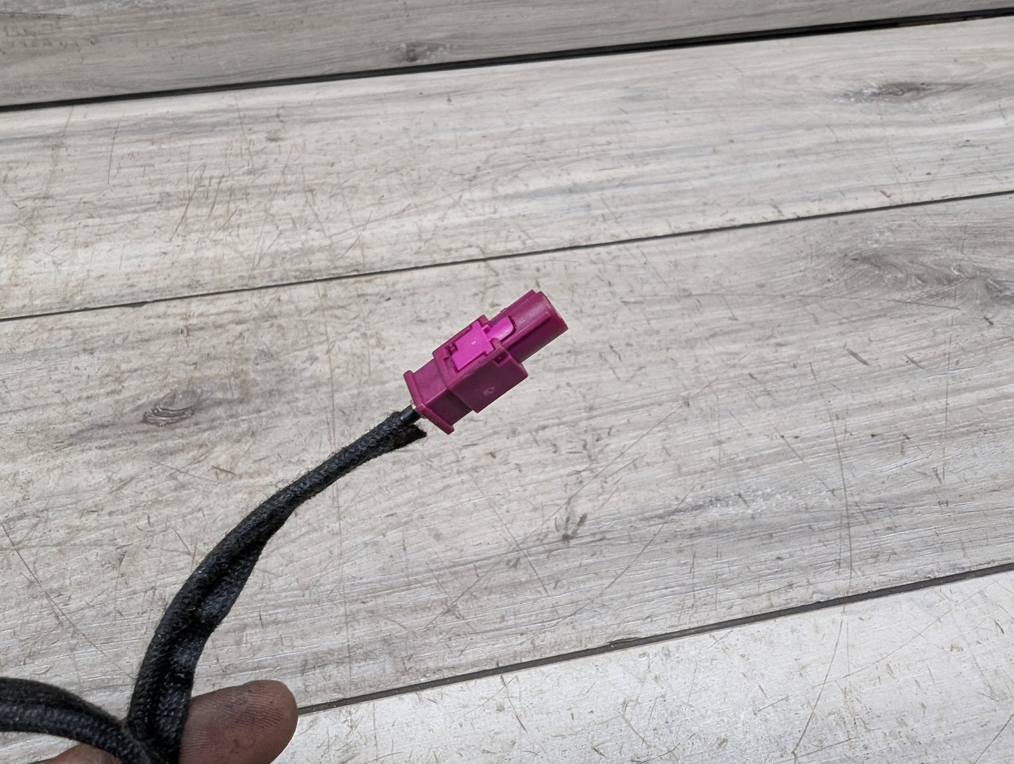 2009 - 2017 Audi Q5 8R Roof Shark Fin Radio Antenna Module 8R0035503G EA888