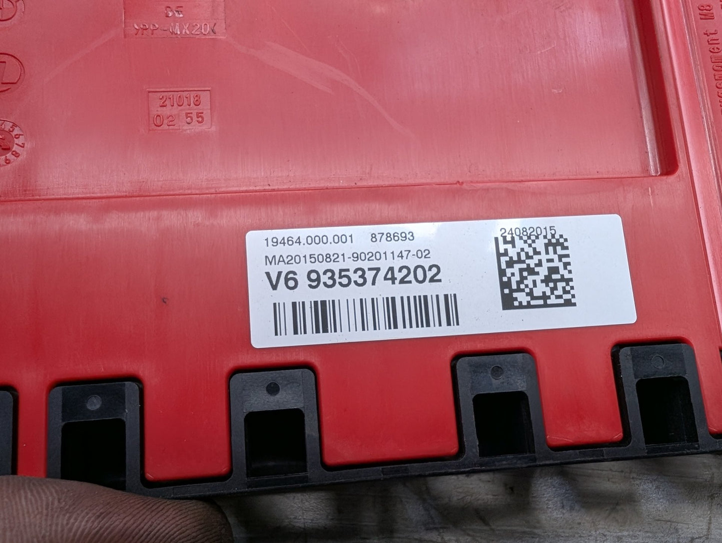 OEM BMW G11 G12 G14 G15 G16 G30 B+ Junction Terminal Power Relay Fuse Box