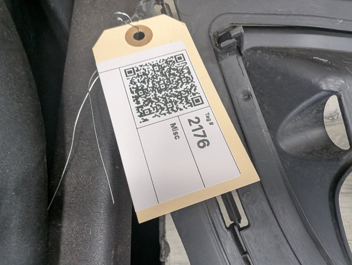2013 BMW 528i F10 Right Passenger Side Cowl Cover 6987605 Estimated Current mileage:71,680 OEM