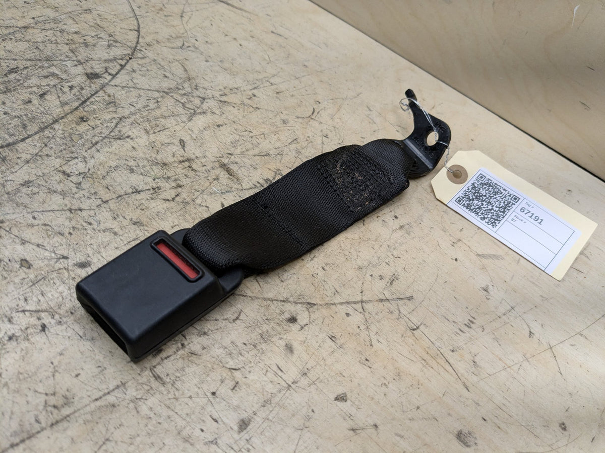 17-23 OEM BMW G30 530 F90 M5 Sedan Rear Left 2nd Row Center Seat Belt Buckle