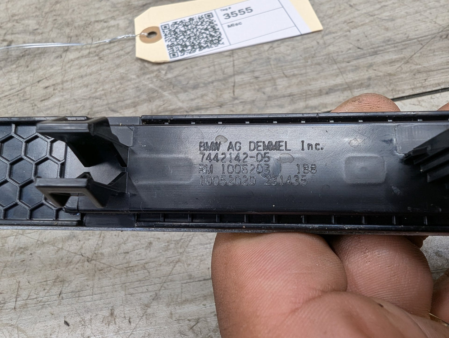 2019-2026 BMW X5 G05 Front Left or Right Scuff Plate Door Sill 7442142