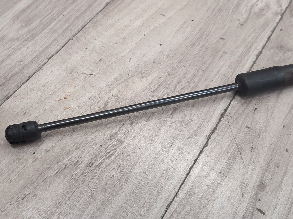 2015-2018 Audi Q3 8U Rear Left Right Liftgate Trunk Lid Strut Shock Supports SET 8U0827552A