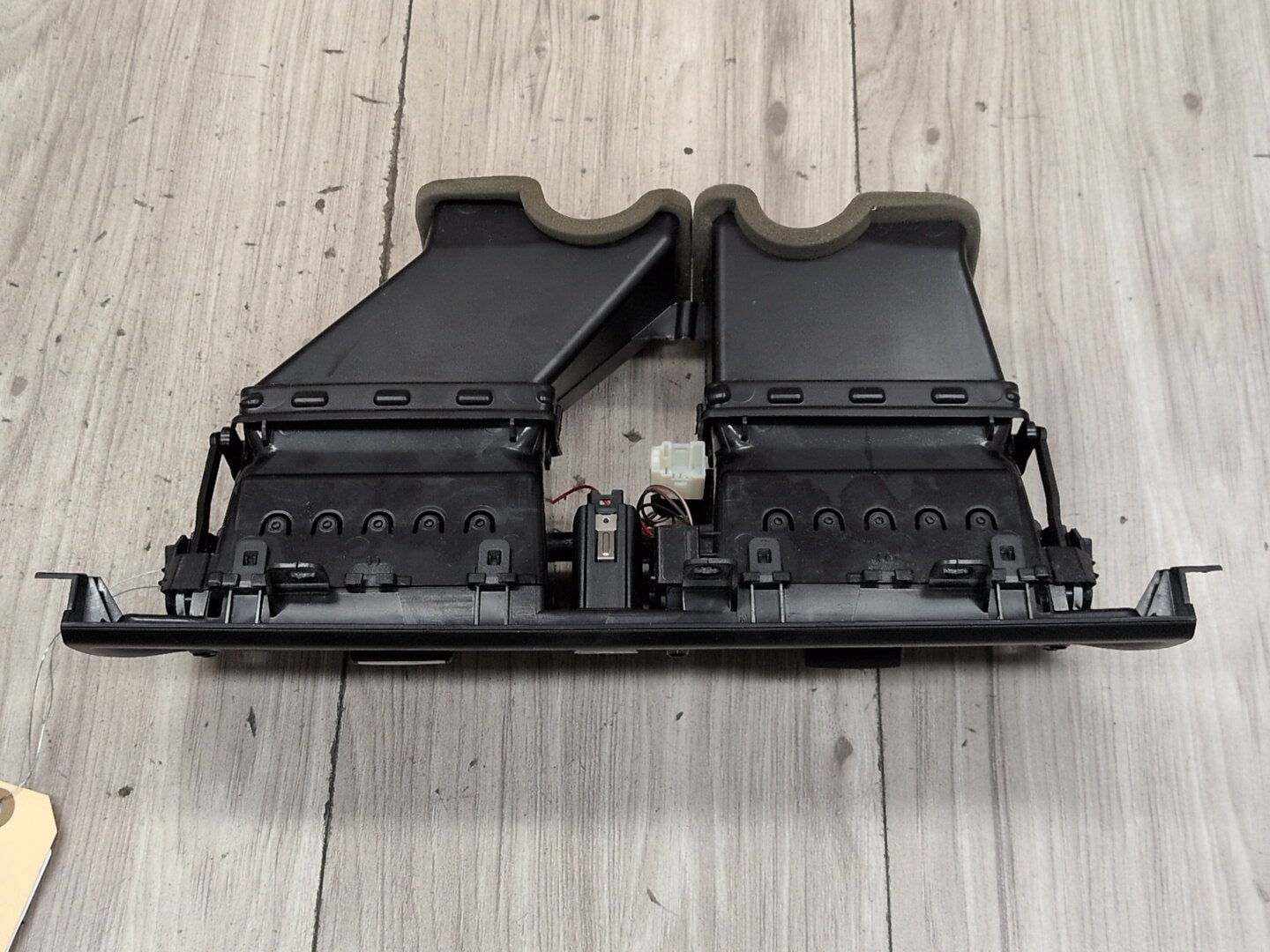 2011 - 2016 BMW 535i F10 Dashboard Dash Board Middle Center Air Vent 9166885 N55B30A