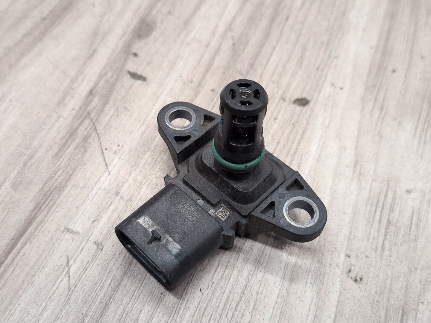 2012-2018 BMW 320i F30 Manifold Absolute Pressure (MAP) Sensor 7843531