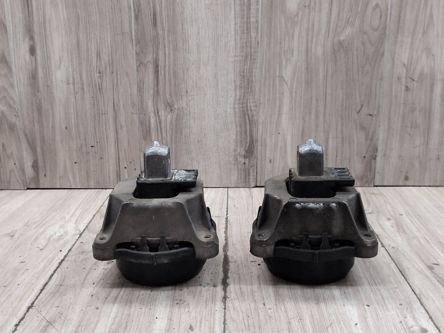 2016-2022 BMW G12 750i Left Right Engine Bracket Support Mount SET 6860458