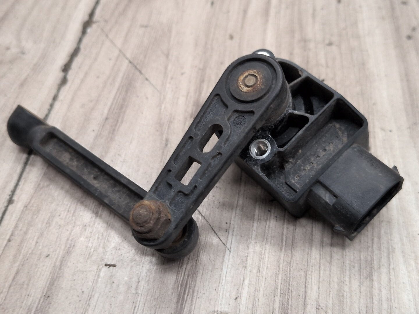 2016-2022 BMW 750i G12 Suspension Height Level Sensor 2959574 OEM