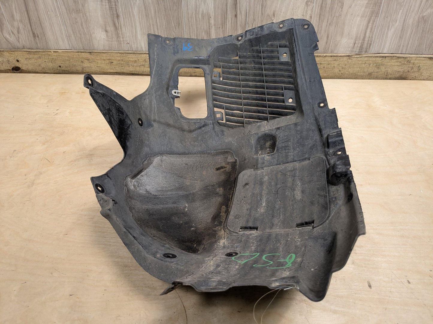 OEM BMW G30 530 540 M550 Left Driver Side Fender Liner Wheel Splash Shield