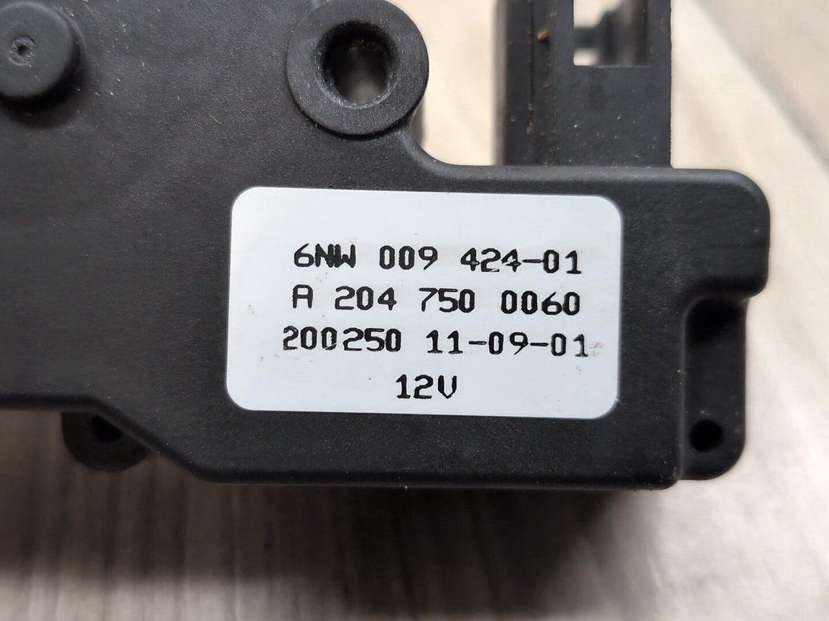 2009-2012 Mercedes-Benz E550 W212 Liftgate Trunk Lid Liftgate Lock Latch Actuator A2047500060 OEM