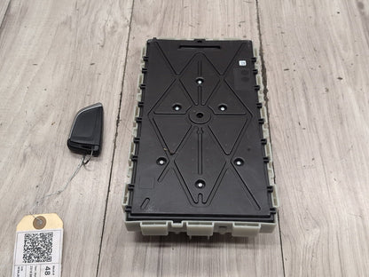 2017-2023 BMW M550i G30 Bdc Body Domain Fem Control Module w/ Key 8800386 OEM
