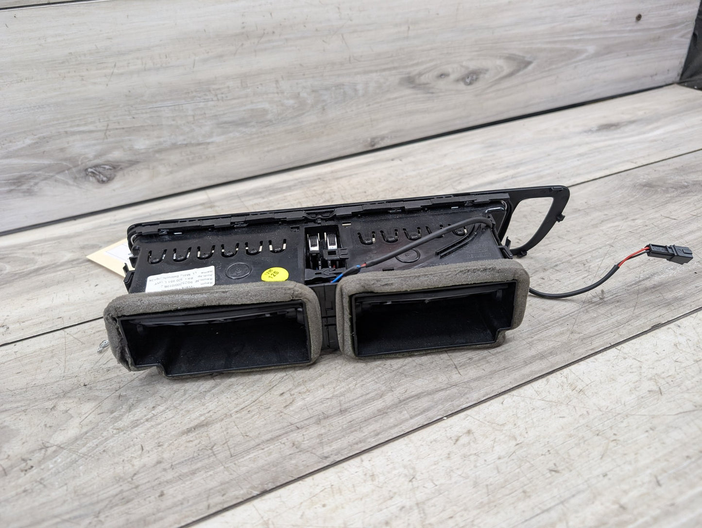 2009 - 2017 Audi Q5 8R Dashboard Dash Board Middle Center Air Vent 8R1820951L EA888