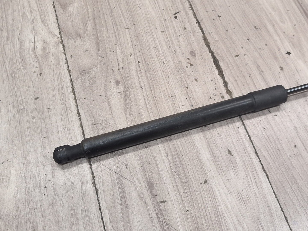 2015-2018 Audi Q3 8U Rear Left Right Liftgate Trunk Lid Strut Shock Supports SET 8U0827552A