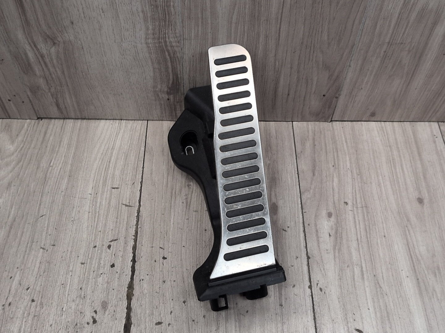 2015-2018 Audi Q3 8U Gas Accelarator Pedal 1k1723503AN