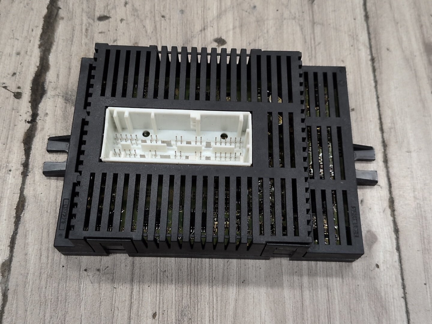 2004-2010 BMW M6 E64 Front Left or Right Headlight Ballast Module 9137776 OEM