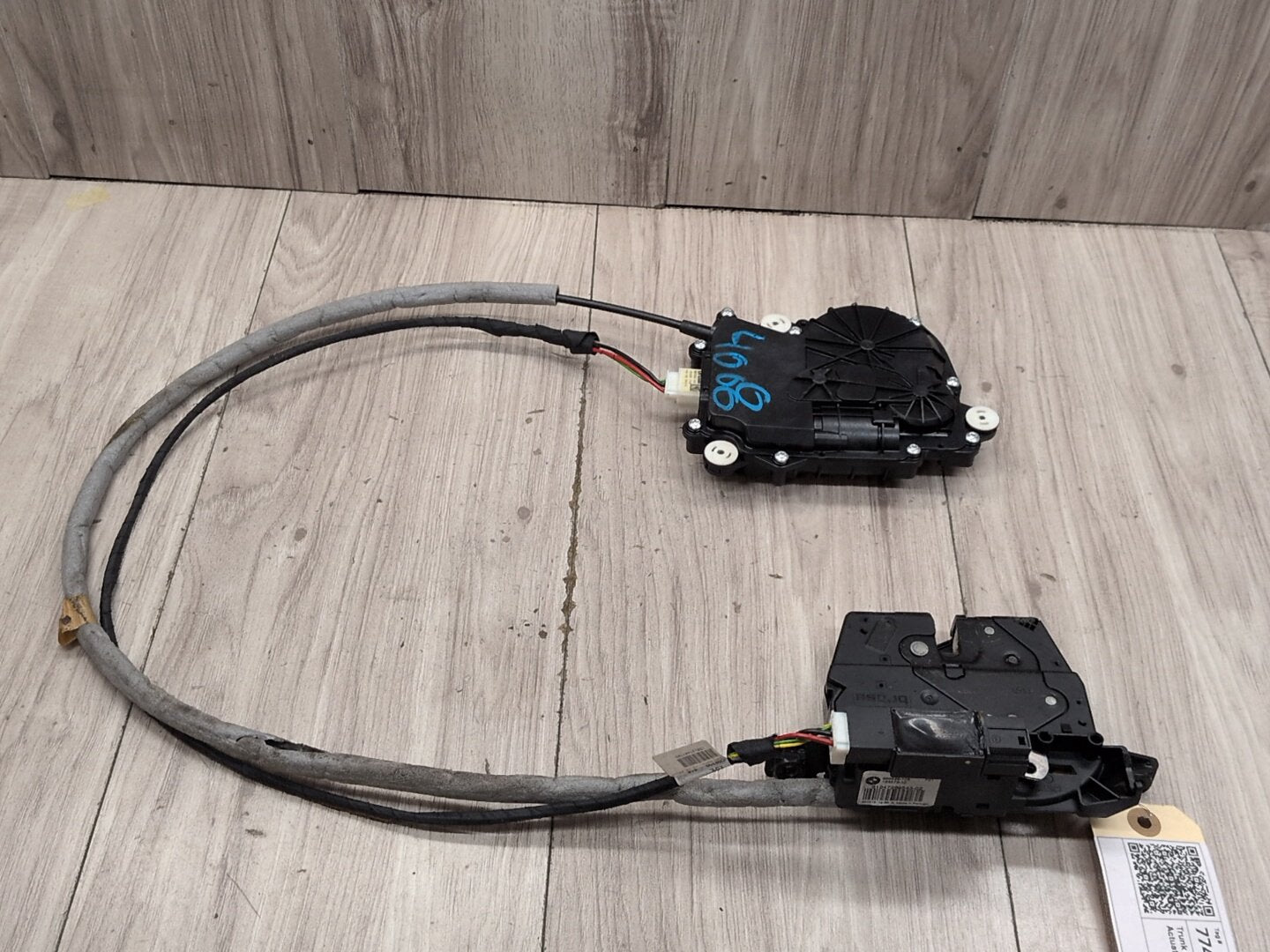 09-15 OEM BMW F01 F02 F04 740 750 760 Rear Trunk Lid Lock Latch Actuator Motor