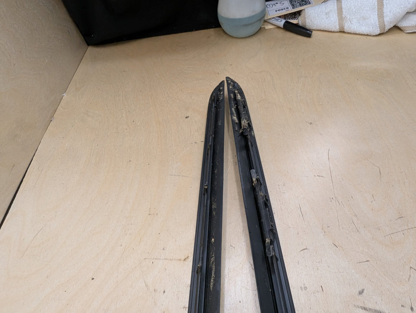 2012-2018 BMW 328i F30 Front Left Right Side Windshield Drip Trim Molding SET 7258187