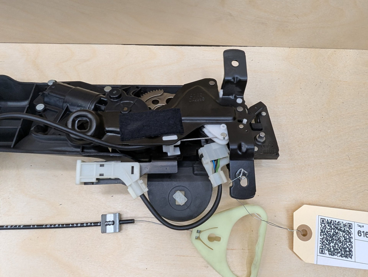 2007-2013 BMW 335i E93 Liftgate Trunk Lid Liftgate Lock Latch Actuators W/ Soft Close SET 7129214
