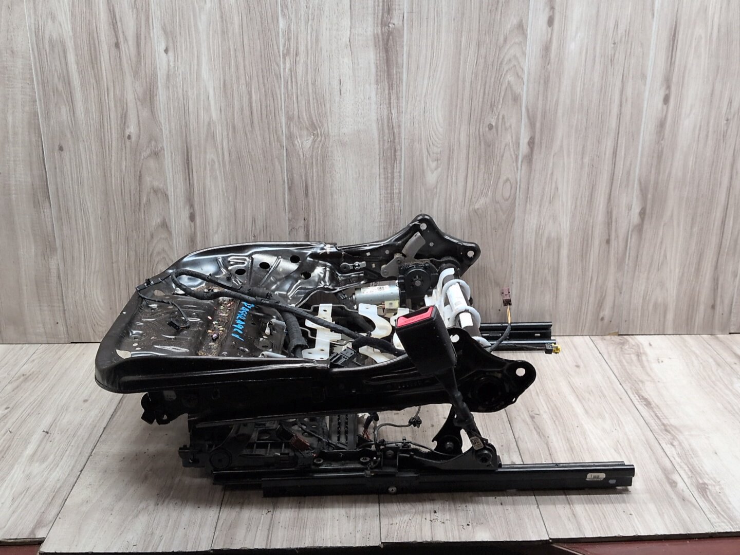 OEM BMW F97 G01 G02 G20 G26 X3 Front Right Passenger Lower Seat Frame w/ Motors