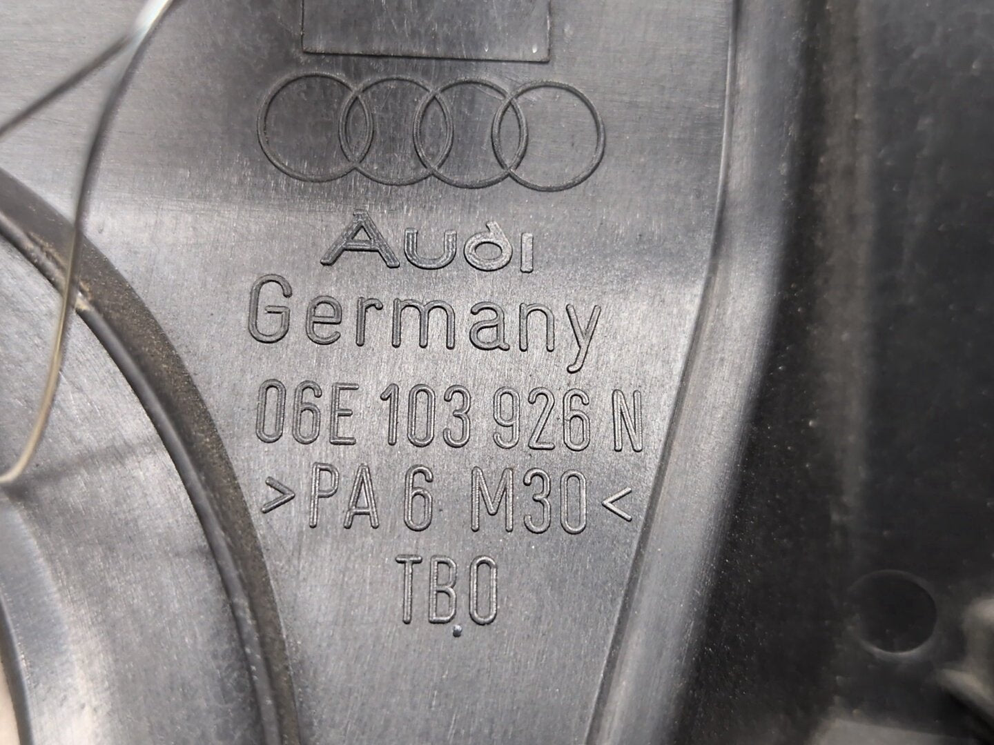 2008 - 2017 Audi S5 8T Engine Cover 06E103926N