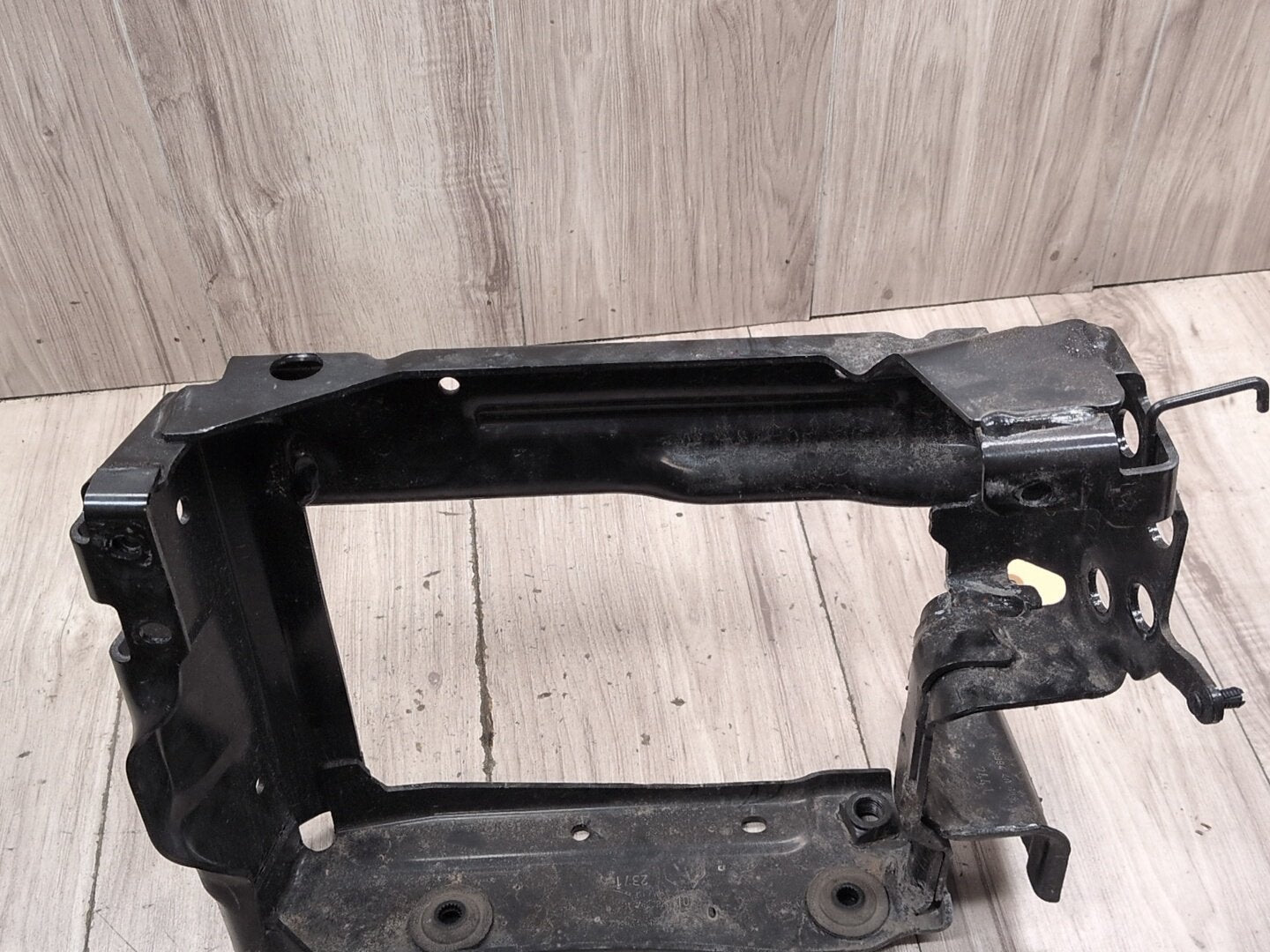 OEM BMW G20 G22 G23 G26 Front Left Driver Radiator Reinforcement Support Bracket