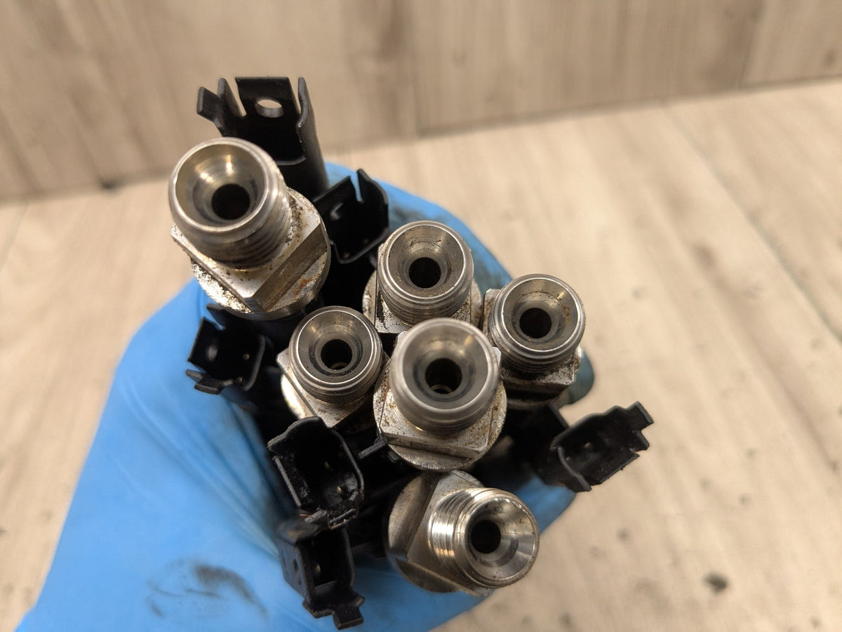 2017 BMW F16 X6 Engine Motor Injector SET 7639994