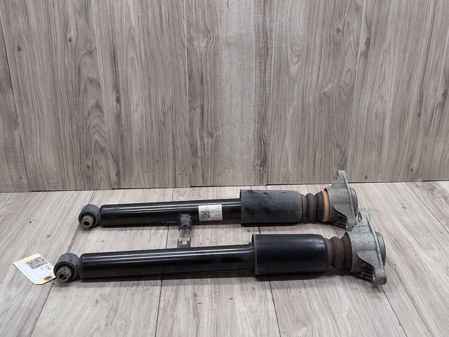 OEM BMW G20 330i Rear Left Right Driver Passenger Strut Shock Absorber SET