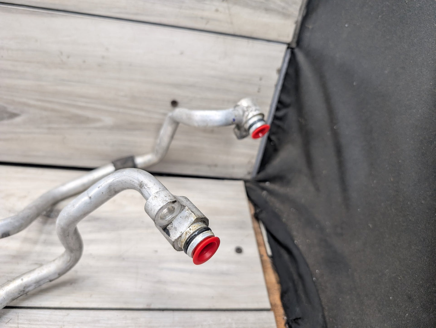 2015 - 2019 BMW X6 F86 Engine Oil Cooler Hose Pipe Lines 7627753 S63B44T2