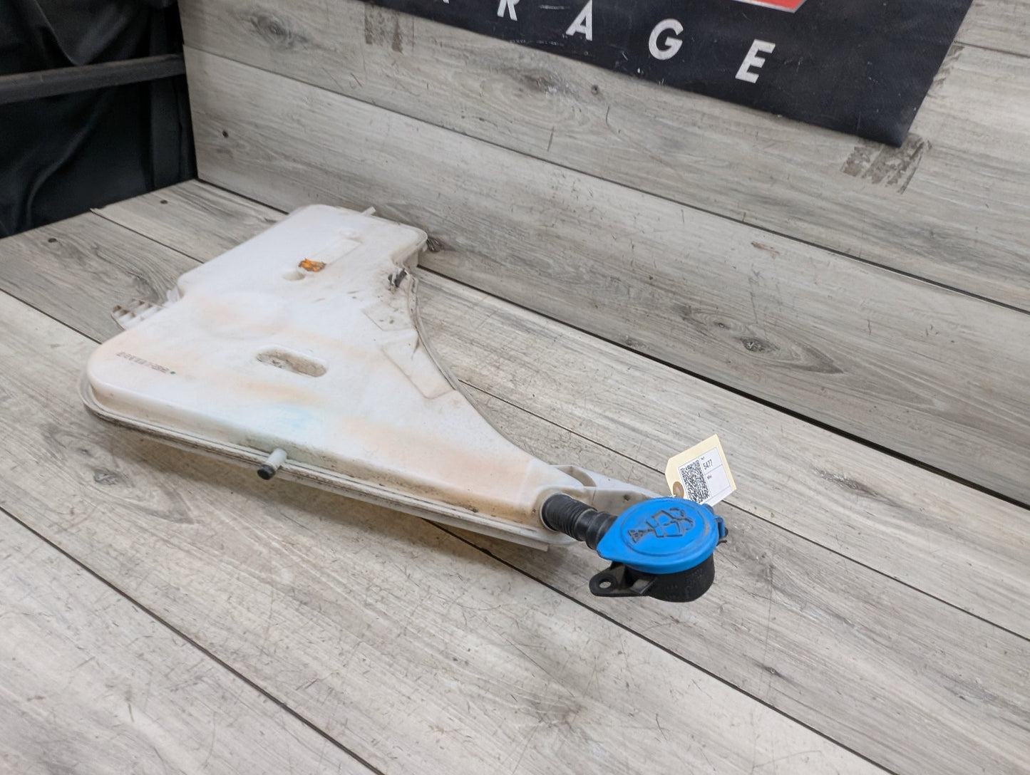 2012-2018 BMW 340i F30 Windshield Reservoir Tank Assembly 7241672