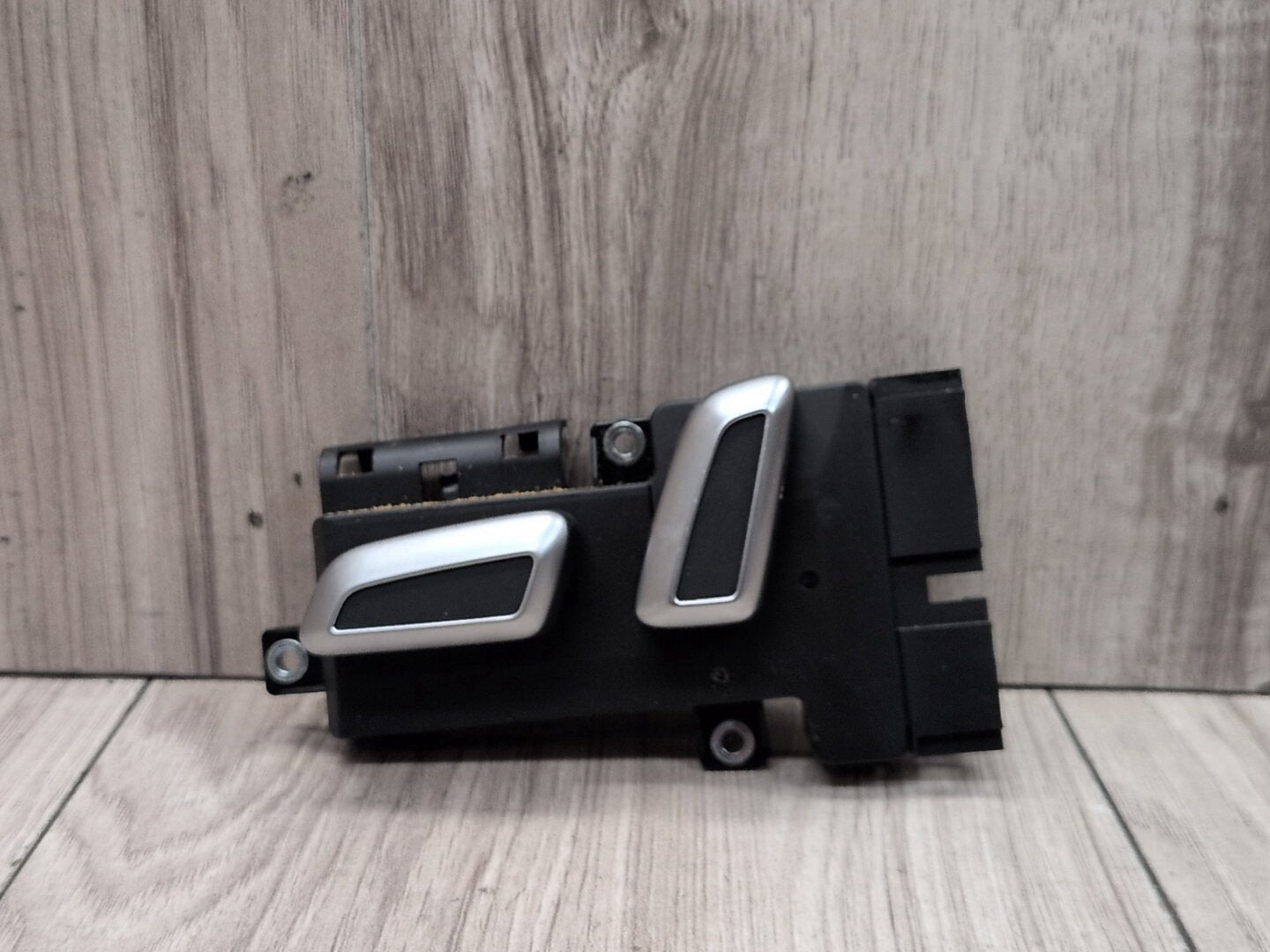 2015-2018 Audi Q3 8U Front Left Driver Seat Control Switch 8K0959747