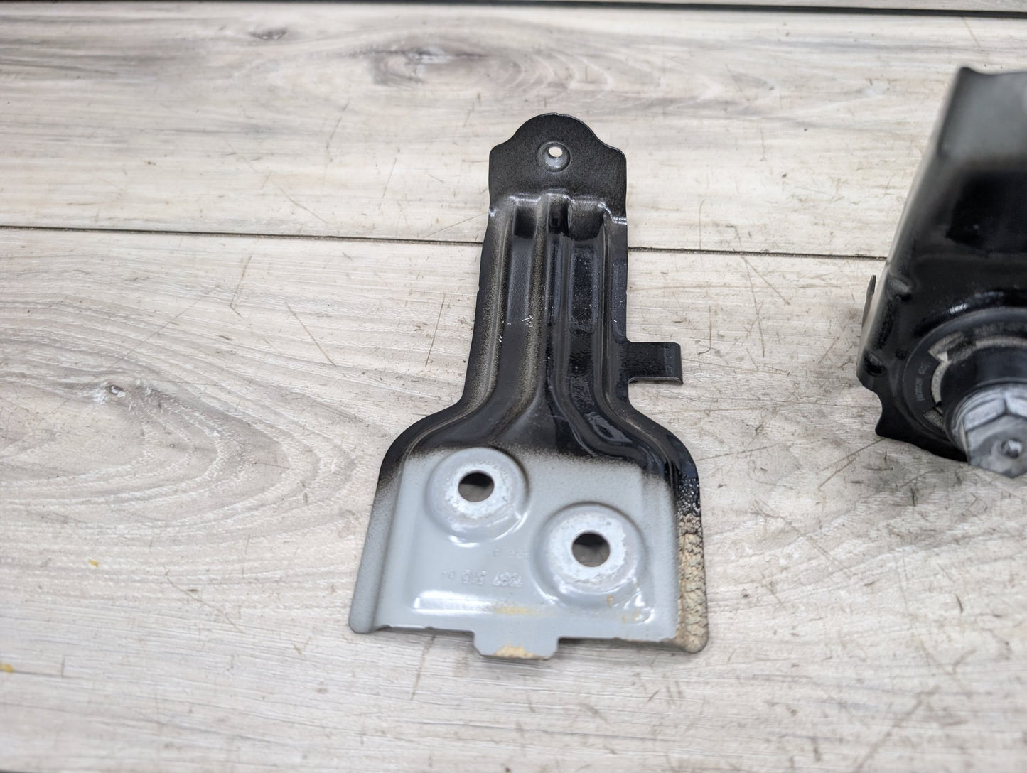 2018 - 2024 BMW X3 G01 Front Left Driver Fender Brackets SET 7397515 B46B20O1