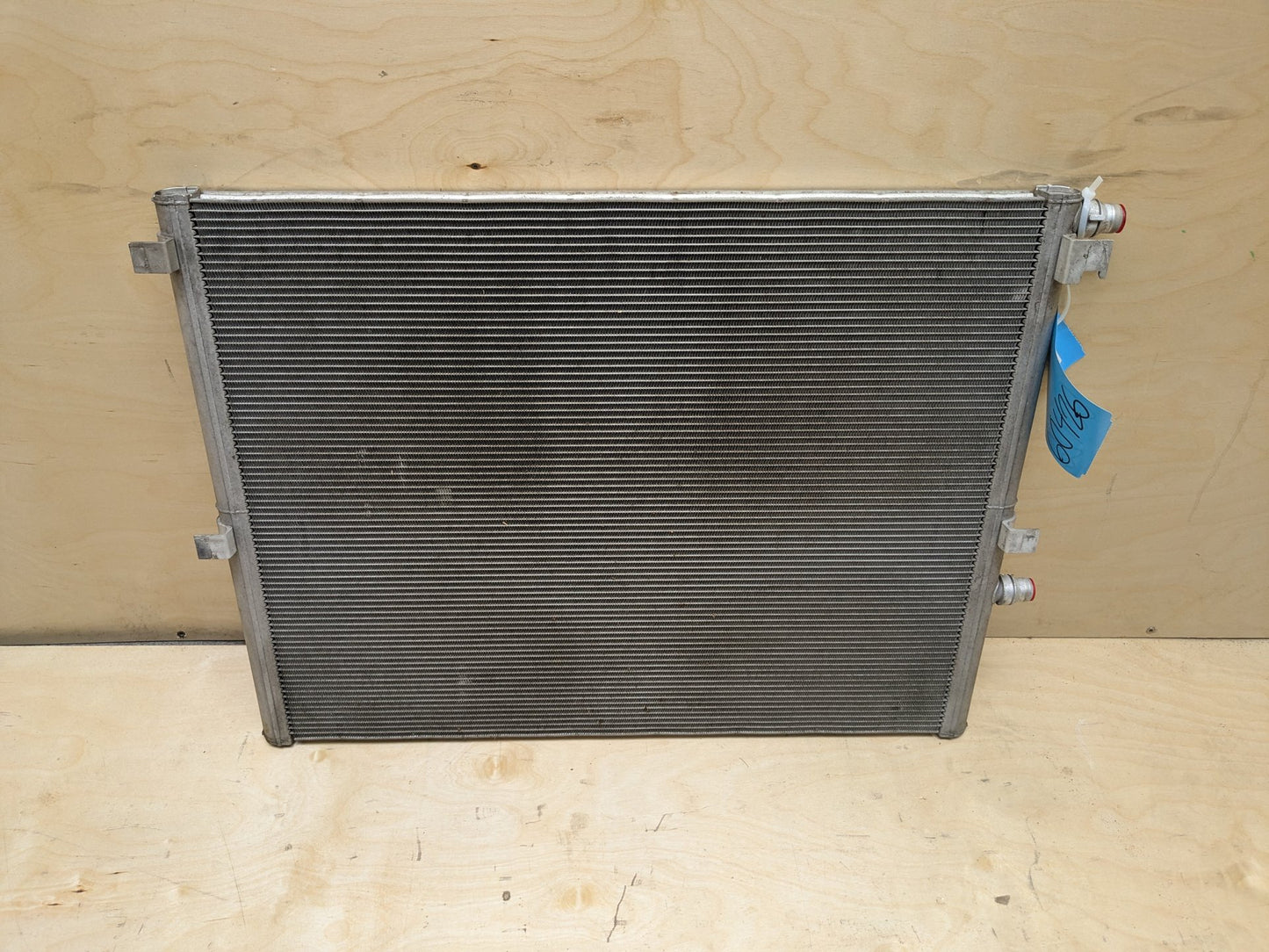 2017-2023 BMW 530i G30 Cooling Radiator 8484638
