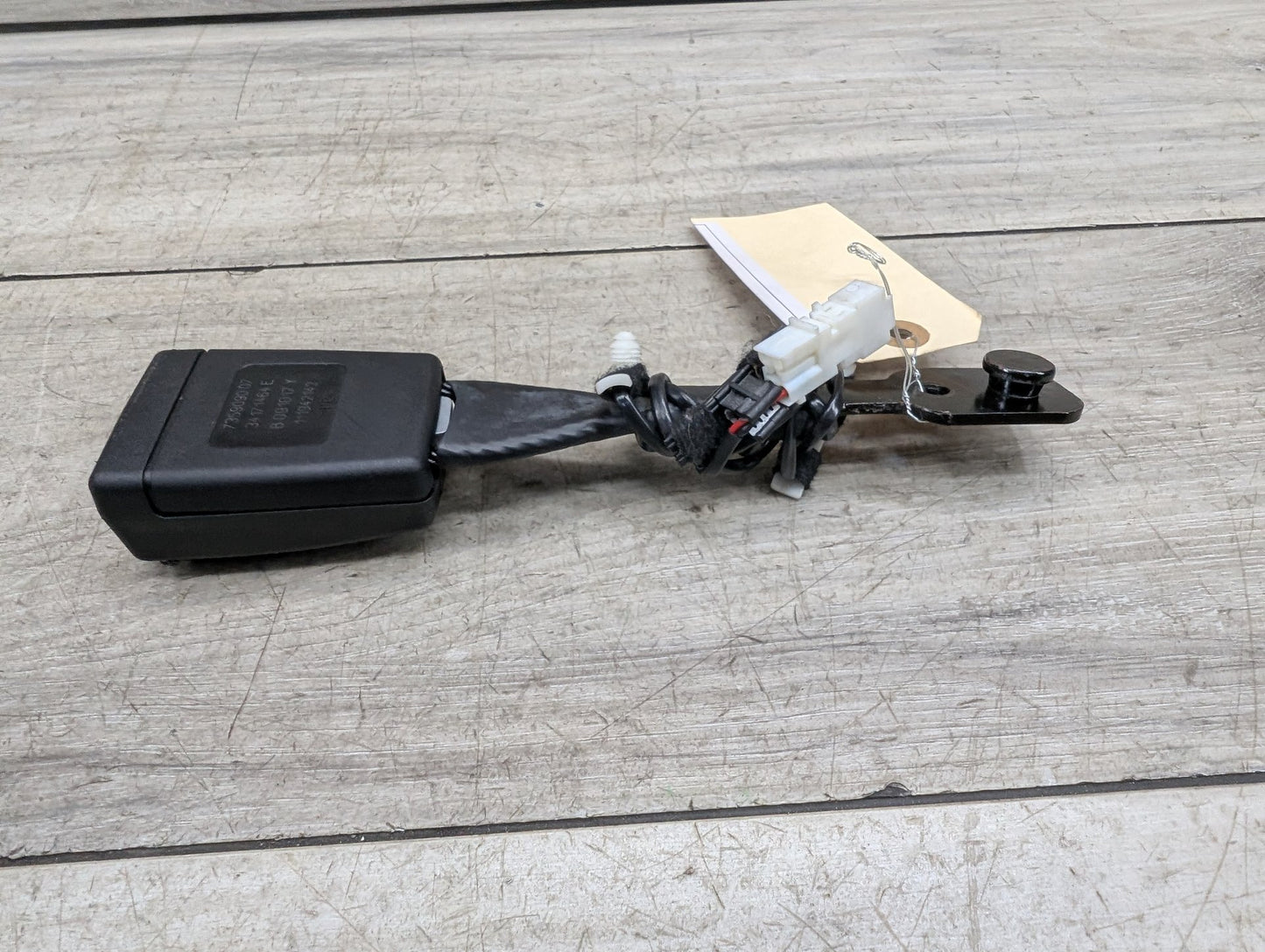 OEM BMW F90 G11 G12 G30 530 540 M550 750 M5 Front Left or Right Seatbelt Buckle